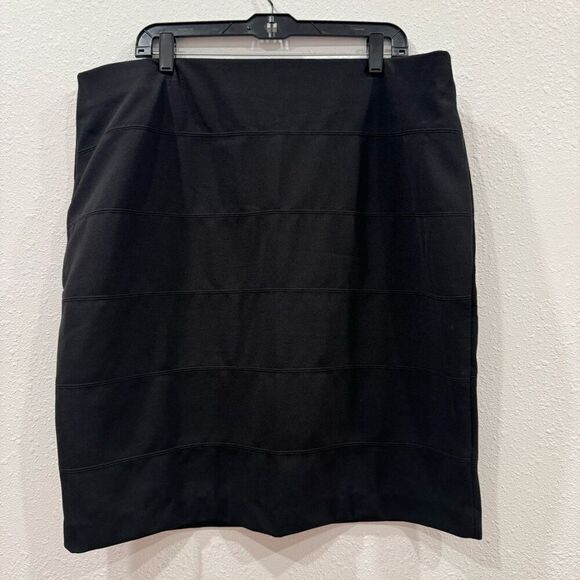 New Alfani black skirt size 1x - Picture 4 of 6